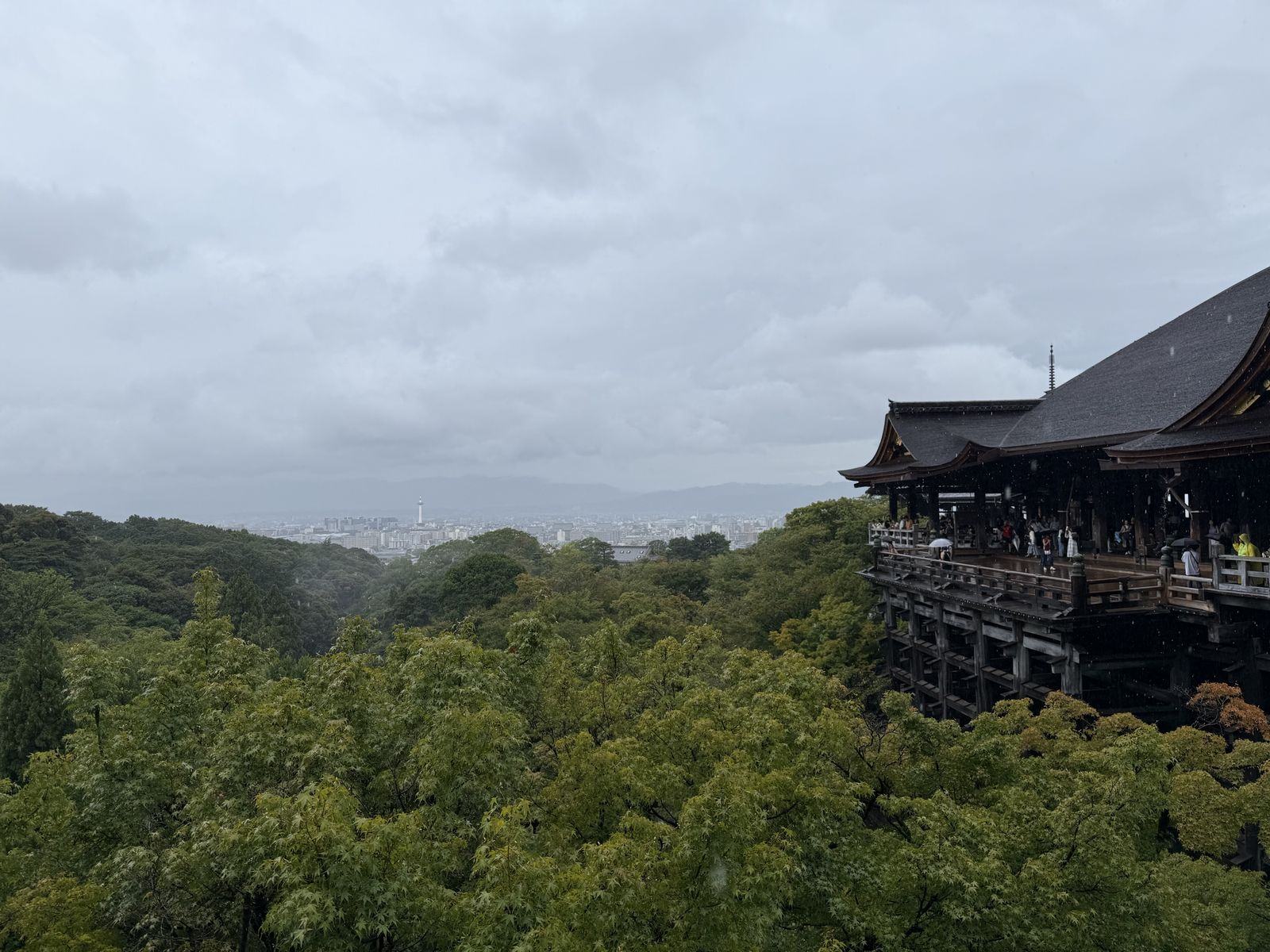 从舞台望出去的京都市区